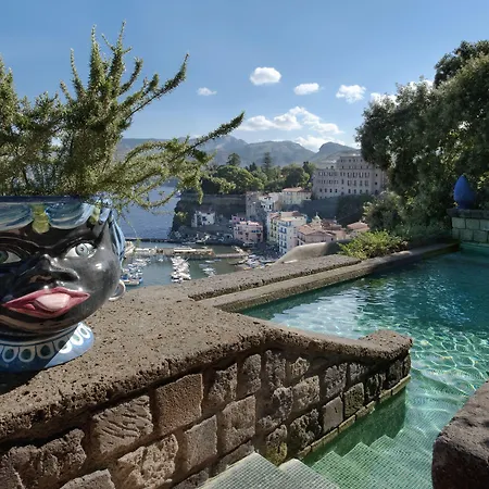 ホテル メゾン ラ ミネルベッタ ソレント