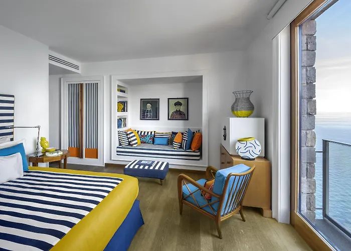 梅森米纳维塔酒店 4* 索伦托