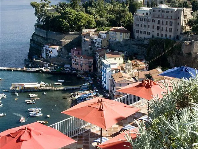 梅森米纳维塔酒店 酒店 索伦托