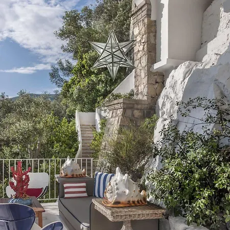 Ξενοδοχείο Maison La Minervetta 4*